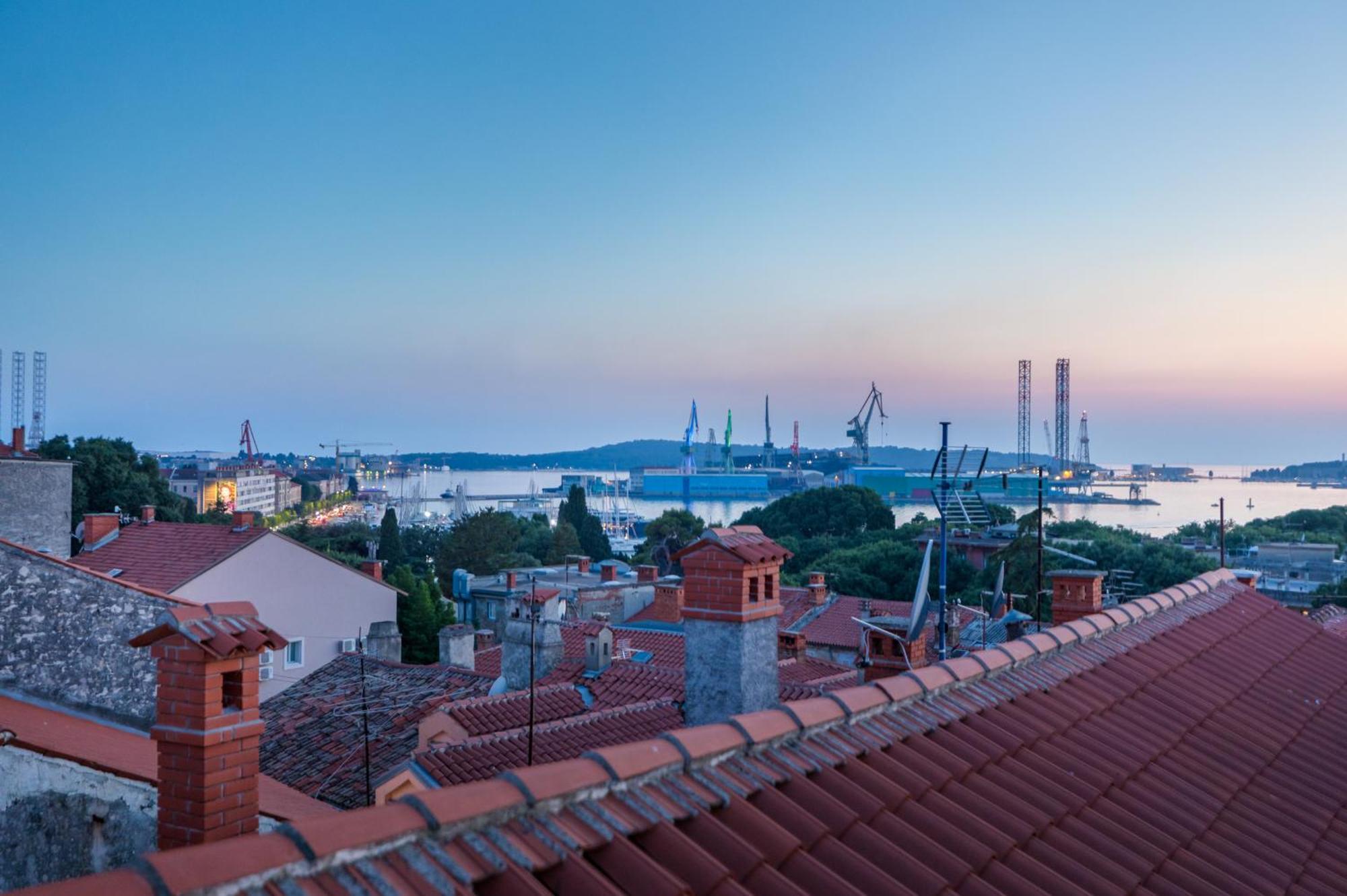 Bay View Apartman *